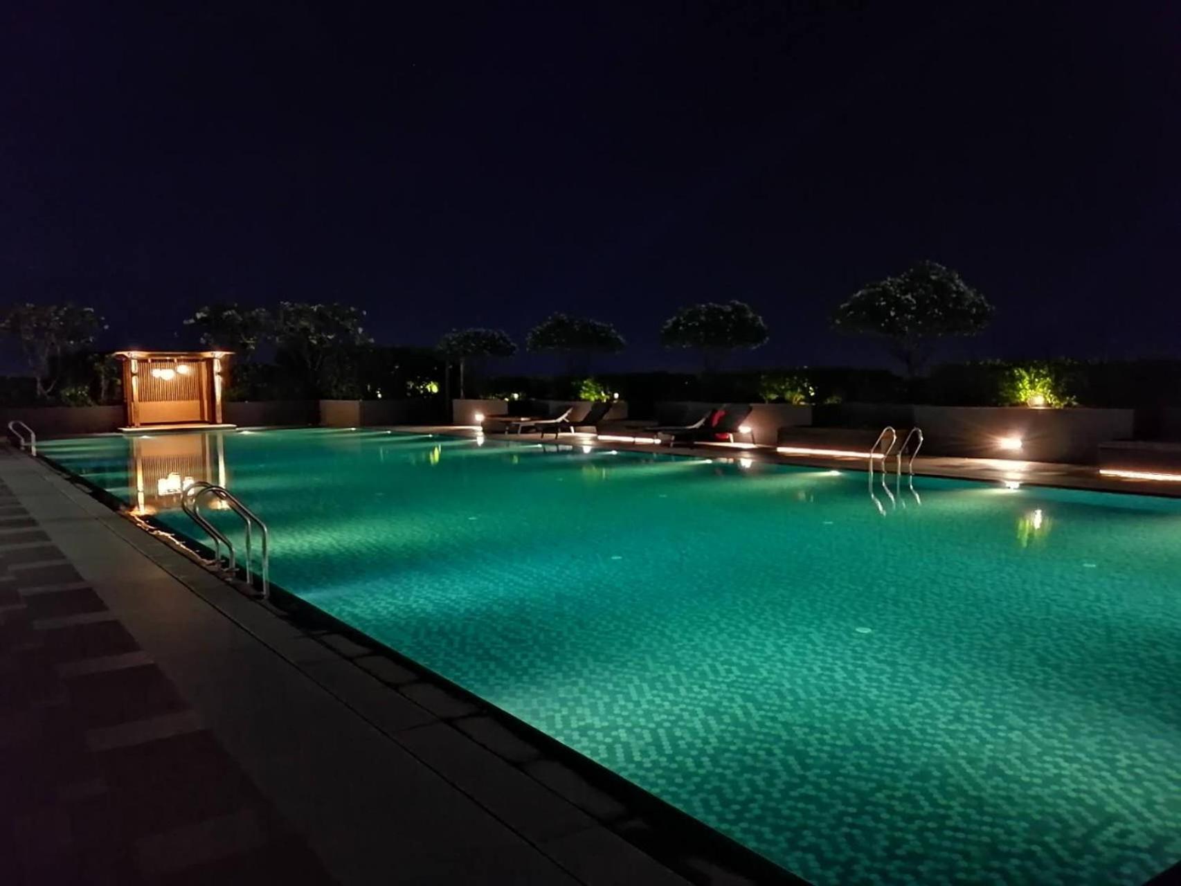 Impian II - The Peak Residence Phnom Penh Exterior photo